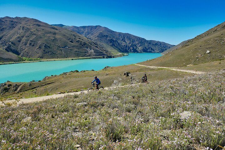 Experience the stunning Central Otago landscape with premium e-bikes, quality service, and expert local knowledge.